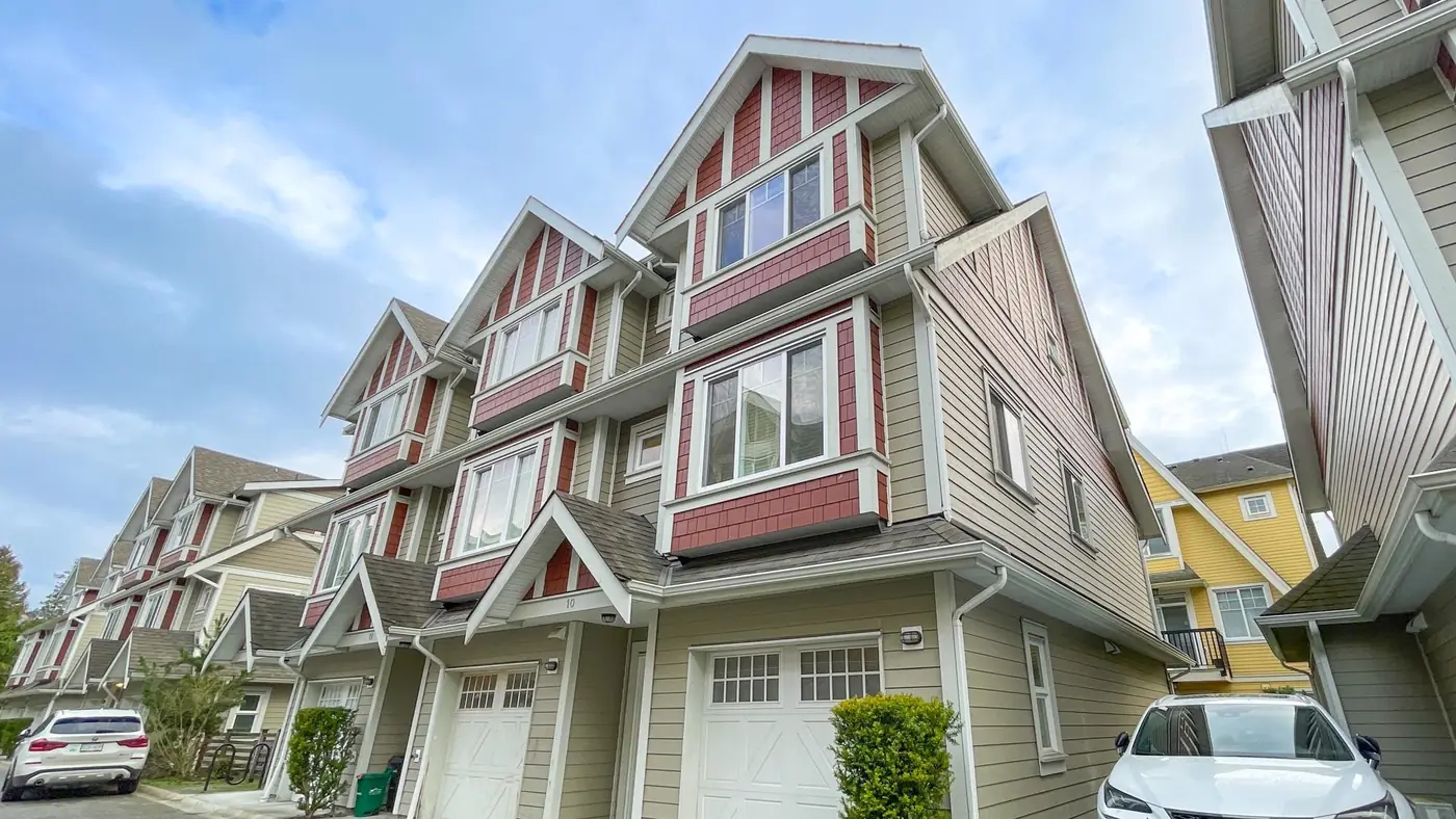 3-bedroom townhouse in McLennan North