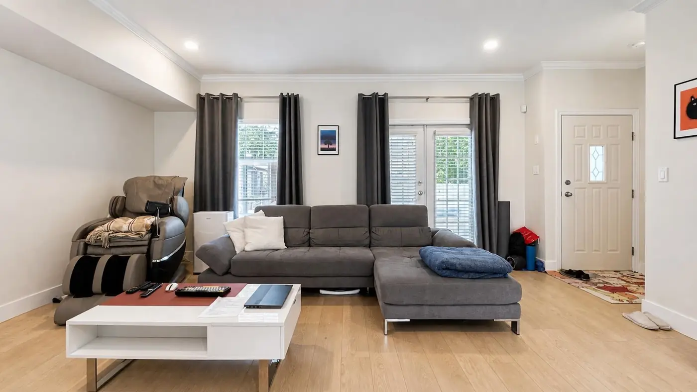 3-bedroom townhouse in Steveston North — photo 3