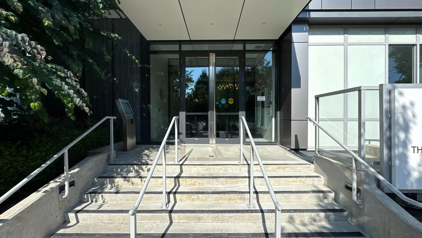 2-bedroom condo in Cambie — photo 3
