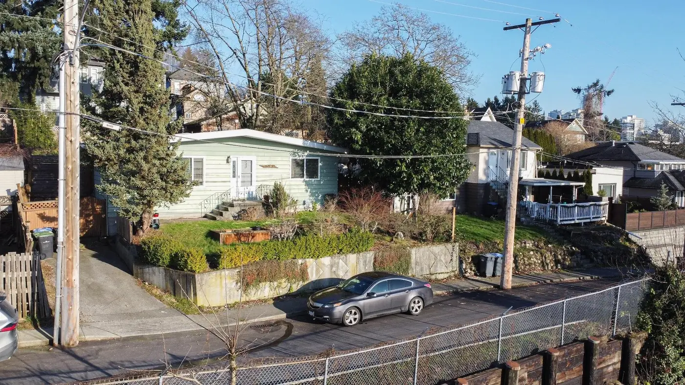 3-bedroom house in Uptown — photo 2