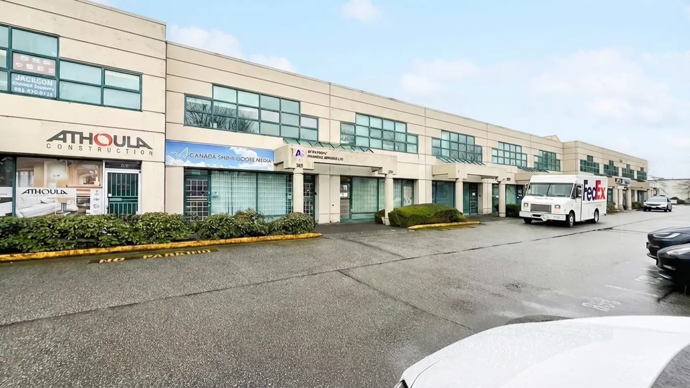 Industrial unit in East Cambie — photo 1