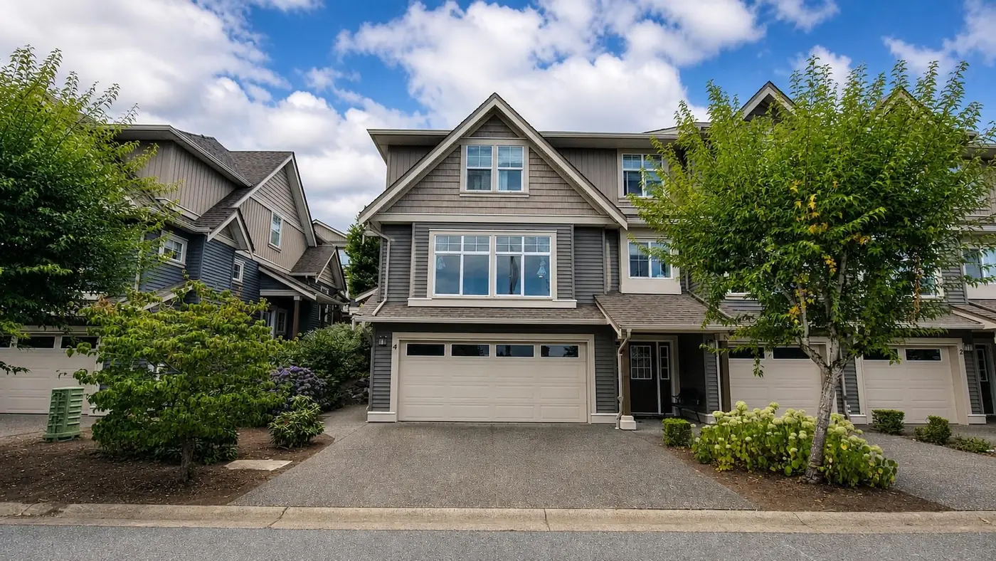 3-bedroom townhouse in Promontory — photo 1