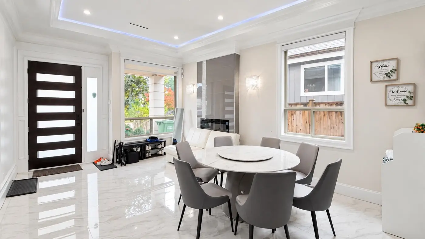 8-bedroom house in Woodwards — photo 2
